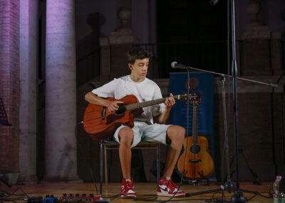 Chitarra fingerstyle 9
